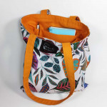 Υφασμάτινη τσάντα Tote Bag 100% Cotton OEKO TEX 100-Χρωματιστά-Φύλλα-Λευκό-Ώχρα-Διαστάσεις cm: 33χ38  (με επιλογές )