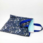 Υφασμάτινη Tote Bag 100% Βαμβακερή (OEKO-TEX) | Λουλουδάκια Μπλε | Επένδυση: Μπλε Κοβαλτίου | Διαστάσεις: 30x31 cm | Με Επιλογές χρωμάτων